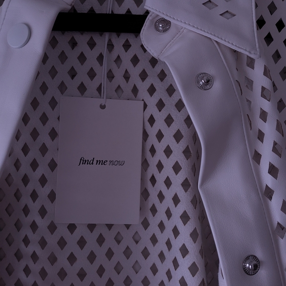 Find Me Now Roxy top - Picture 4 of 5